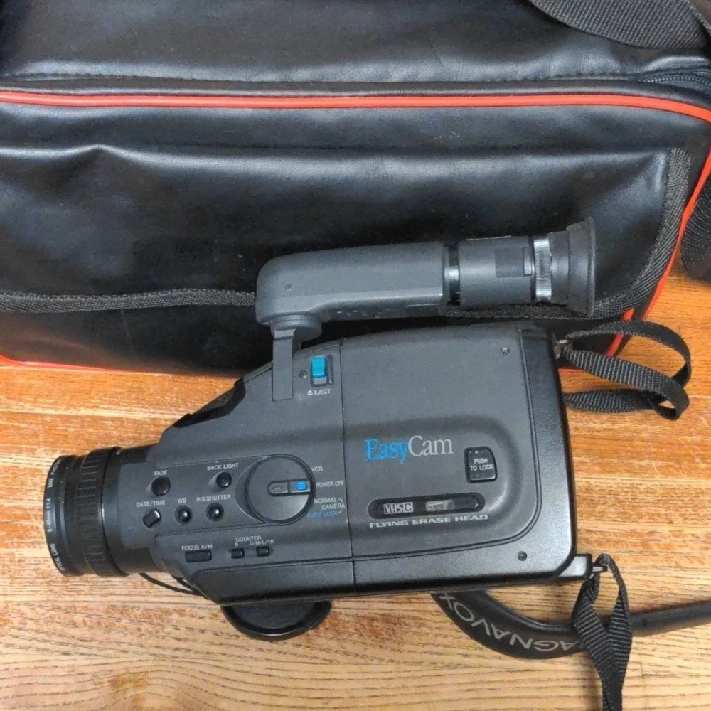 VTG 1993 Magnavox EasyCam CVN610 VHS-C Camcorder Video Camera Bag Manual Parts